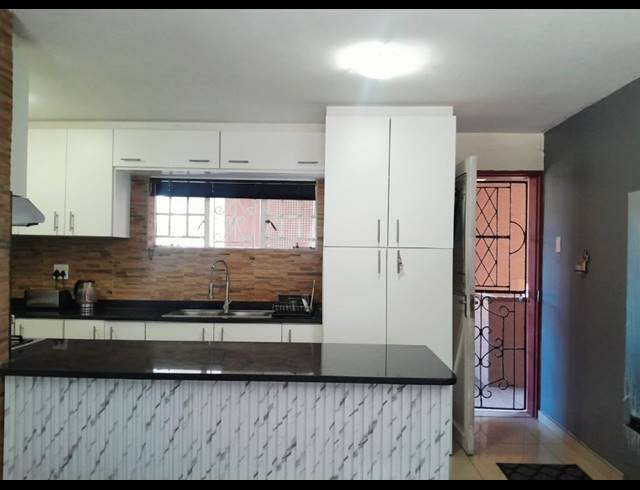 3 BEDROOM SECTIONAL TITLE FOR SALE IN WATERVAL PARK